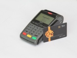 Бумажные подарочные купоны заменит современная пластиковая платежная карточка